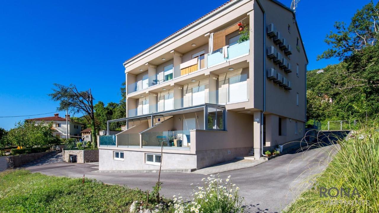 Rona Studio Apartment Tena Ловран Екстер'єр фото